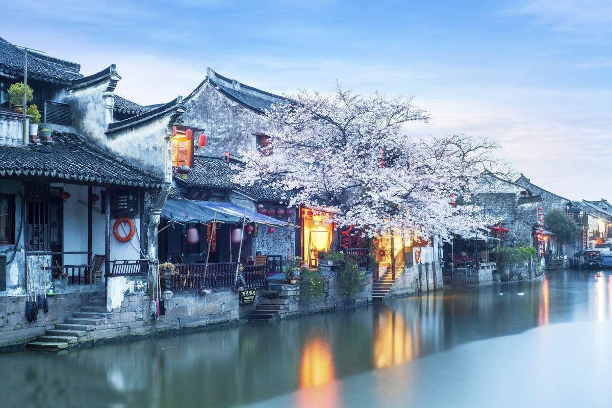 孩子上学哭闹应该怎么办？